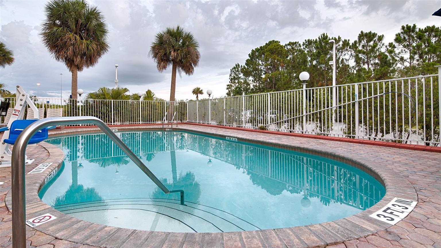 Hotel Days & By Wyndham Pierce I-95